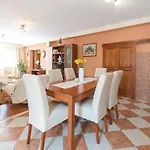 4 Bedroom Awesome In Сasa de vacaciones *