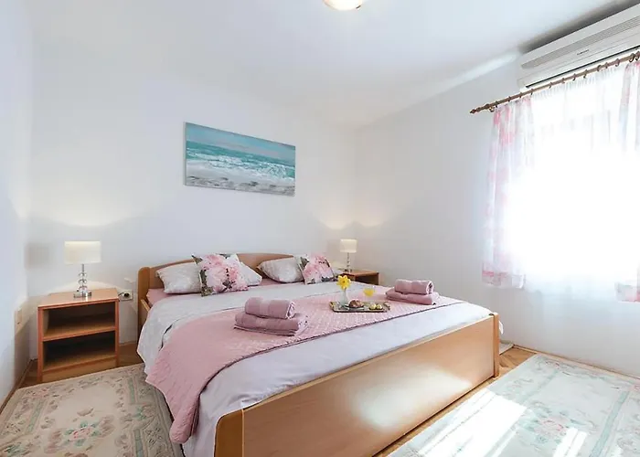 بيت للعطل 4 Bedroom Gorgeous In