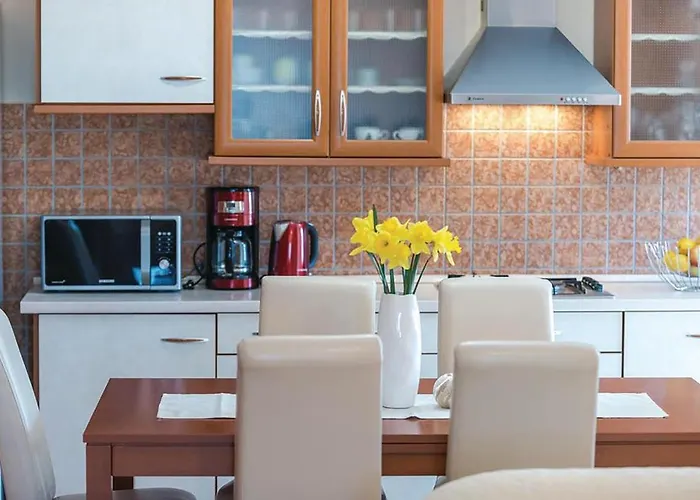 4 Bedroom Gorgeous In