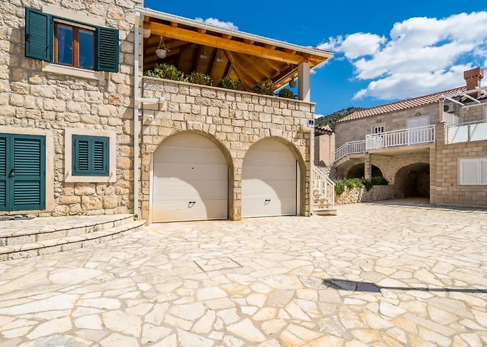 4 Bedroom Gorgeous In