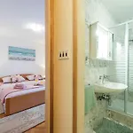 4 Bedroom Awesome In