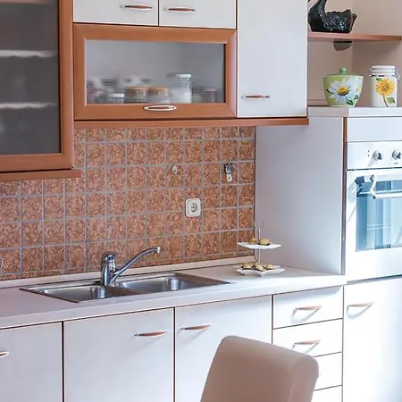 Vakantiehuis 4 Bedroom Gorgeous Home In Banici *