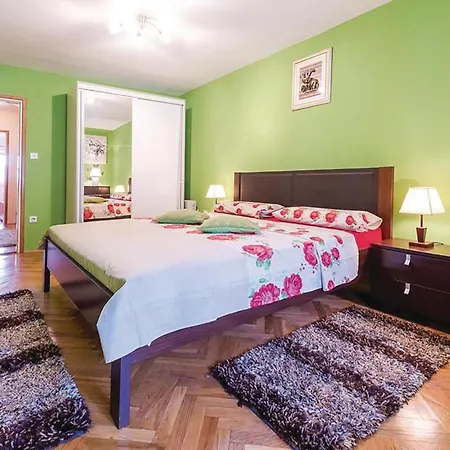Stunning In With Wifi Holiday home