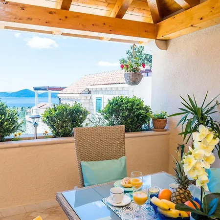 4 Bedroom Gorgeous In Banići